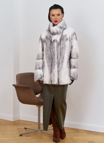 Коротка шуба из норки крестовки