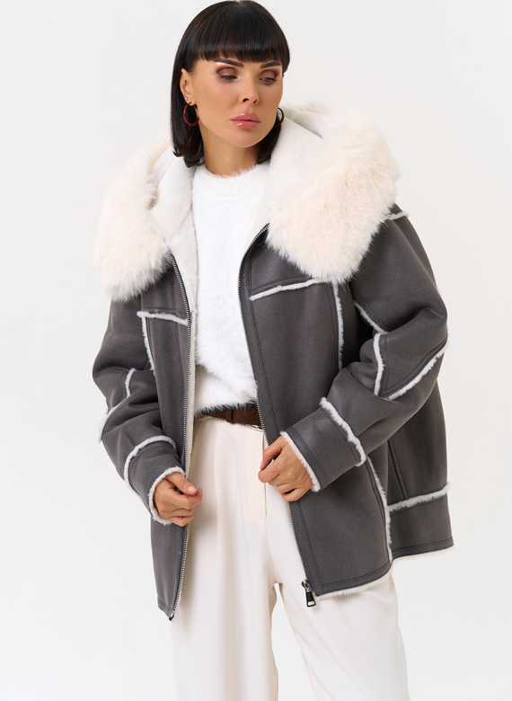 Женская дубленка из эко замши с капюшоном из эко меха