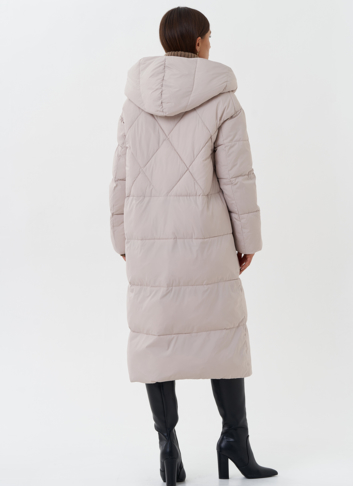 Женский пуховик с капюшоном