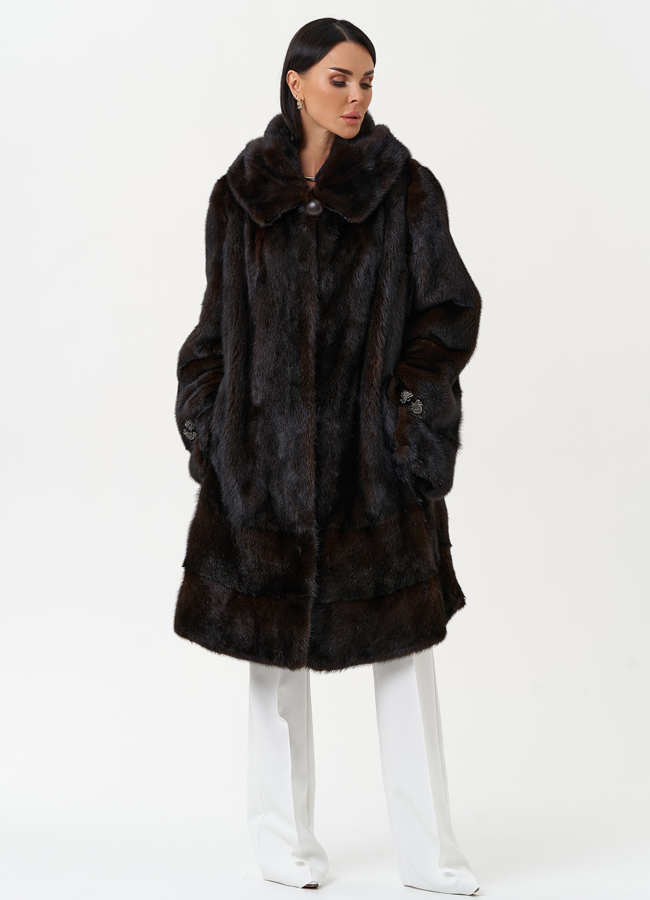 Женская шуба из меха норки с капюшоном  модель № 31042 универмаг малина